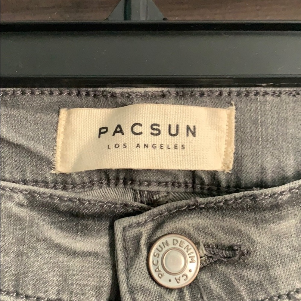 Jeans - Picture 2 of 5